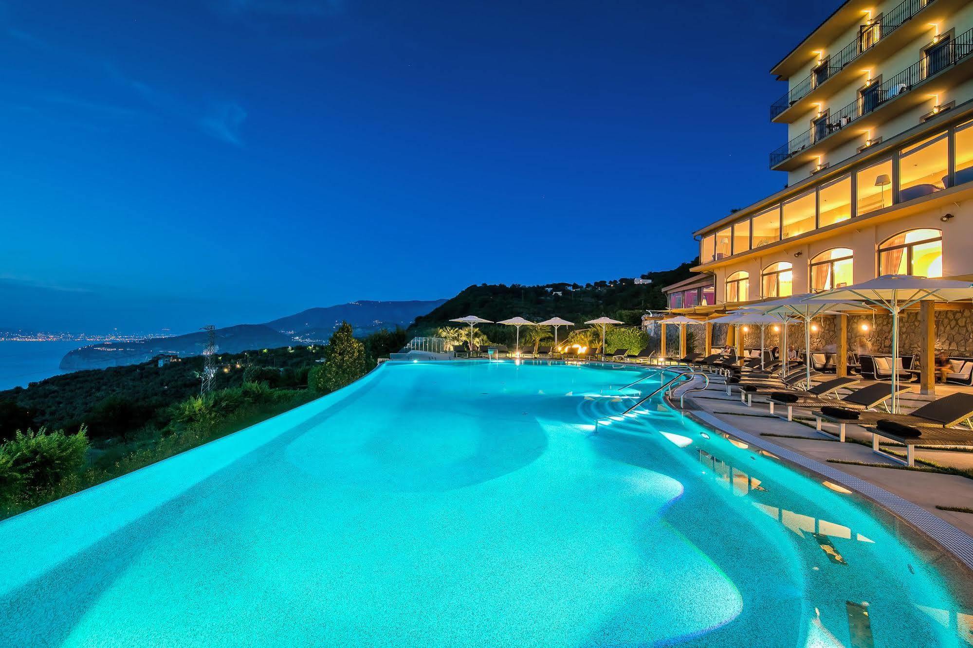 Grand Hotel Due Golfi SantʼAgata sui Due Golfi Exterior foto