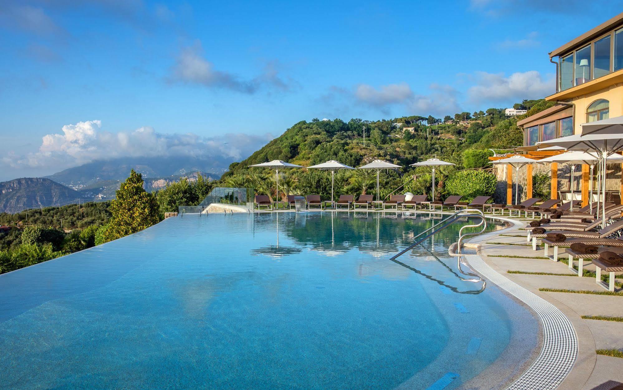 Grand Hotel Due Golfi SantʼAgata sui Due Golfi Exterior foto