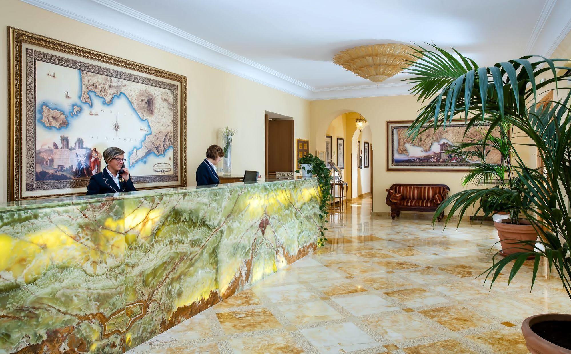 Grand Hotel Due Golfi SantʼAgata sui Due Golfi Exterior foto